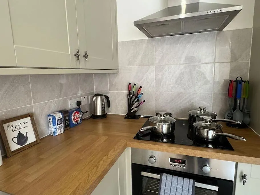 2 Bedroom, Parking, Hounslow St London United Kingdom